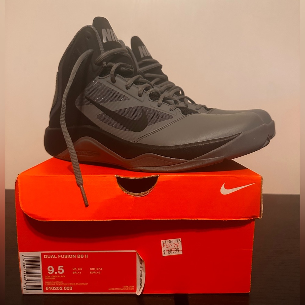 Never used 
Size 9.5 
Cool Grey/Black

Dual Fusion BB II